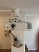Beamer Optoma + Befestigungsmaterial Decke