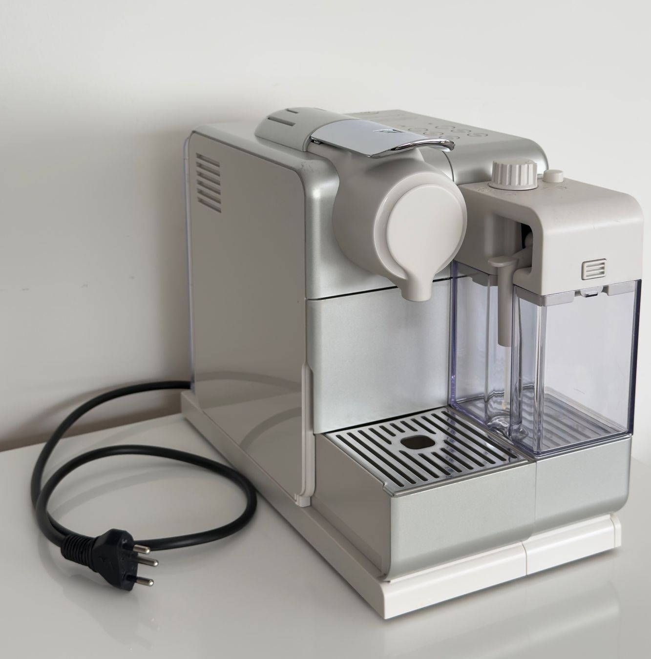 Nespresso Macchine per caffè & Macchine per espresso: Nespresso Lattissima Touch silver – Usato da Zürich venduto da JessGar 2