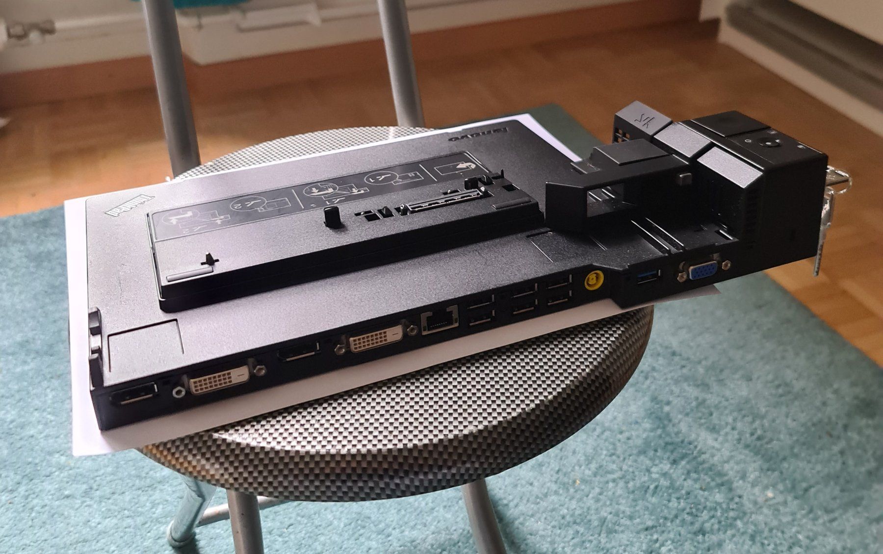 Lenovo Docking station: Lenovo Thinkpad Mini Dock Plus Series 3 with USB3.0 – Usato da zürich venduto da R-N-J 1