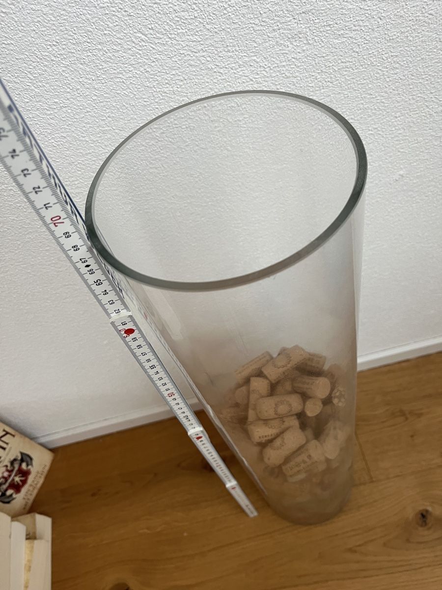 Vino: Glasvase mit Weinkorken – Usato da Kägiswil venduto da Sachsler 1