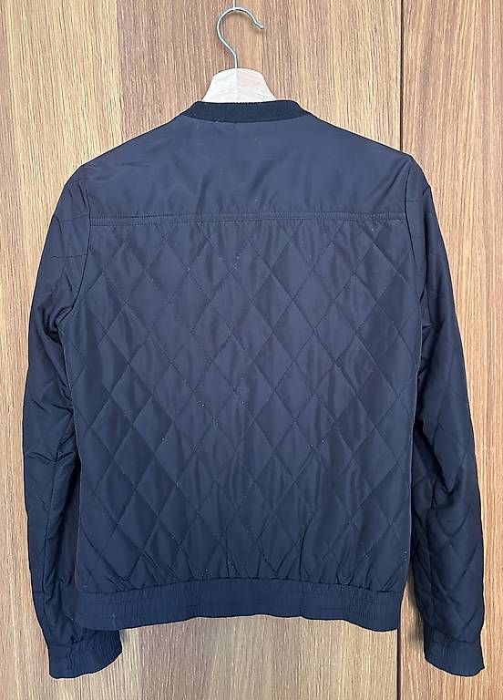 Only Jacken: schwarze Jacke mit Leoprint (drehbar) – Gebraucht aus Gais von T_iziana 1
