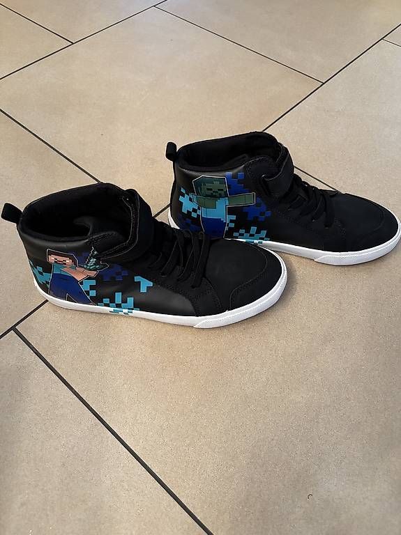 Scarpe per ragazzi: Minecraft Sneakers Gr. 38 – Nuovo (secondo la descrizione) da Wetzikon ZH venduto da hum_lw2c
