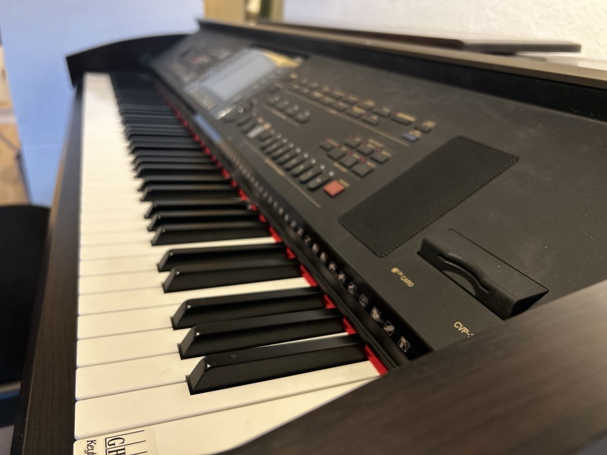 Yamaha Strumenti musicali: Yamaha Clavinova CVP-307 – Usato da Wald ZH venduto da pgianni 4