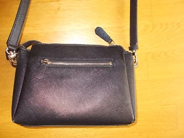 Guess Sacs femmes: Tasche Guess – D'occasion à Chexbres par indi03 2