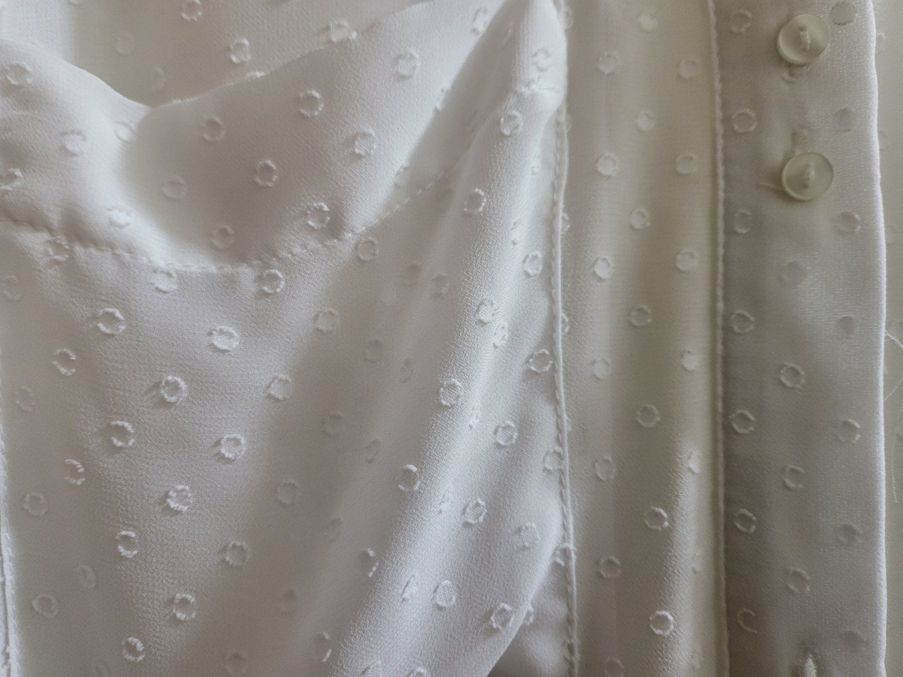 Zara Camicette: Wunderschöne Weiße Bluse mit Punktmuster – Usato da Basel venduto da sci_67ms 2