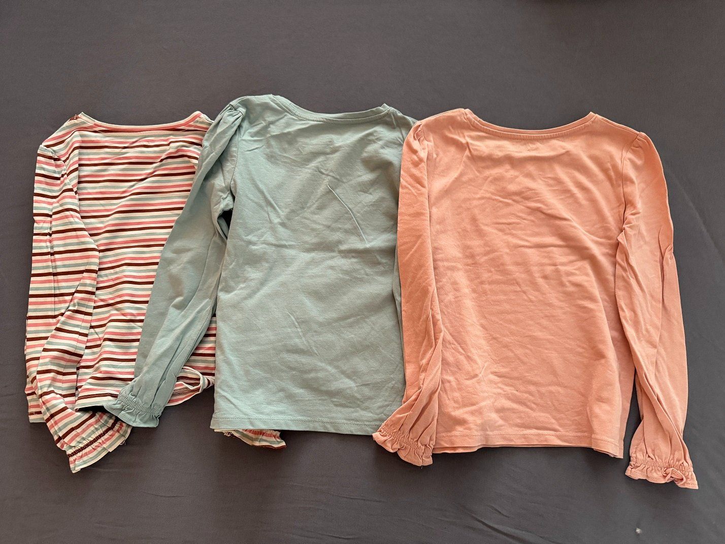 Camicette, T-shirt & Top: 3 coole T-Shirts, Gr. 128 – Usato da Horgen venduto da Feli39 4