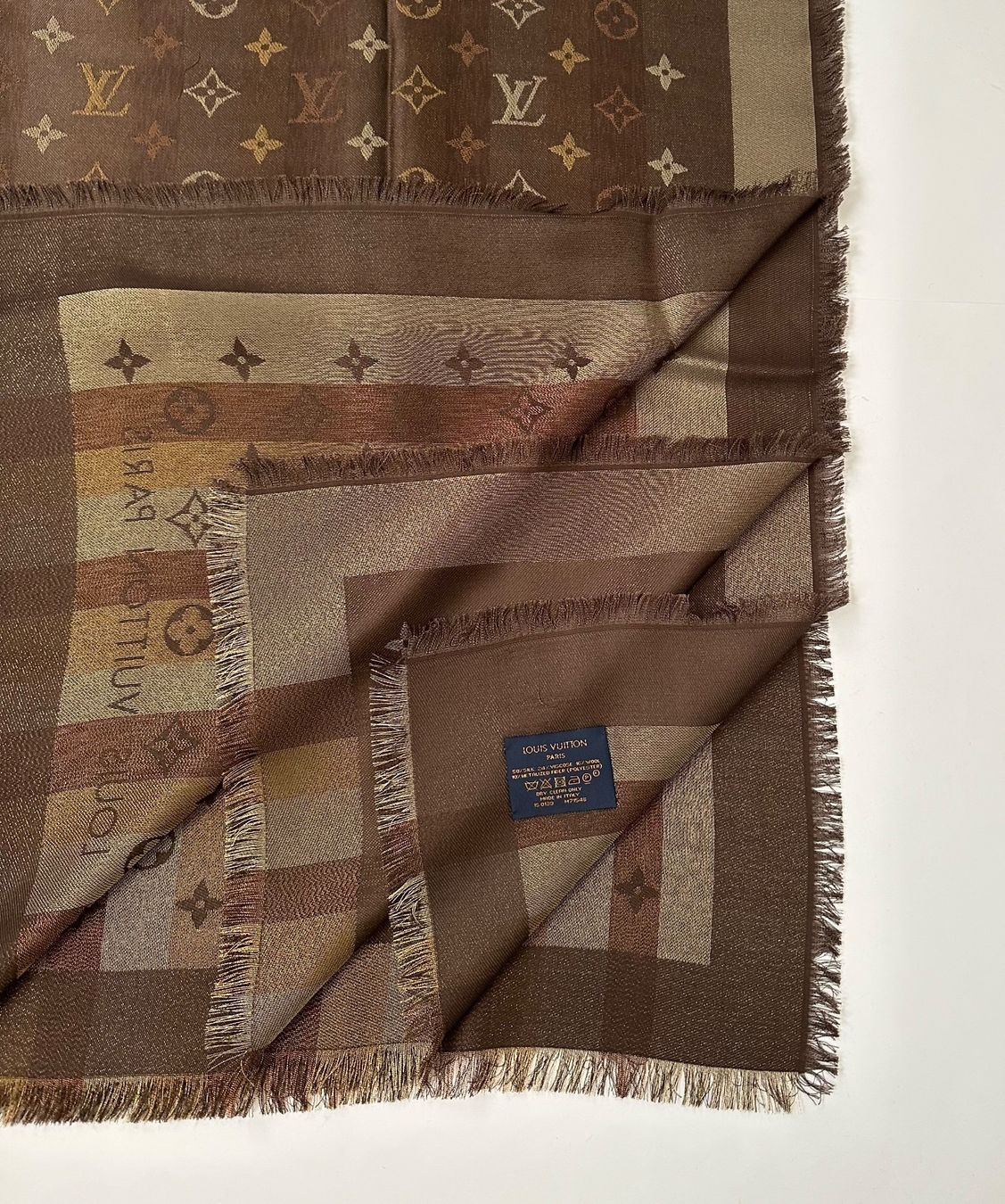 Louis Vuitton Foulards & écharpes: Louis Vuitton Monogram – Neuf (Voir description) à Pregassona par Reluxuryspace 4