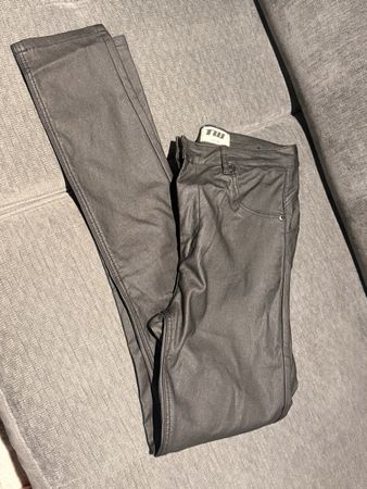 Schicke TW Hose, grau, Grösse 40, Top Zustand