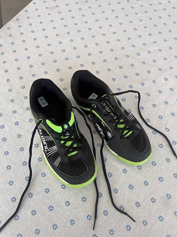 Schuhe für Jungen: Unihockeyschuh 35 – Gebraucht aus Spiez von RIGELER01 4