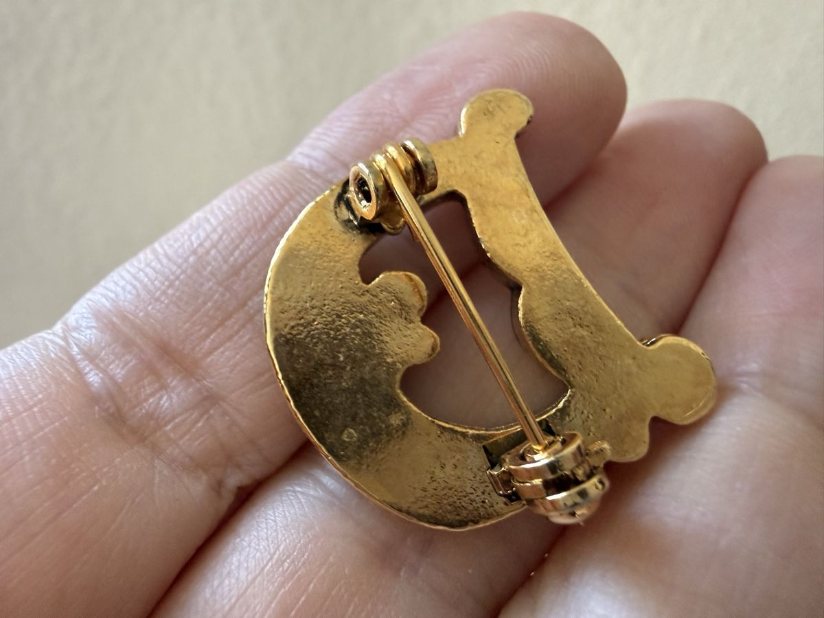 Broches & Aiguilles: Vintage-Brosche mit Initiale D goldfarben mit Strass. – D'occasion à Lamone par LaCantinaMagica 3