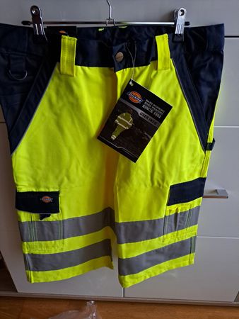 Neu, 2 Stück Dickies Shorts, Größe 50