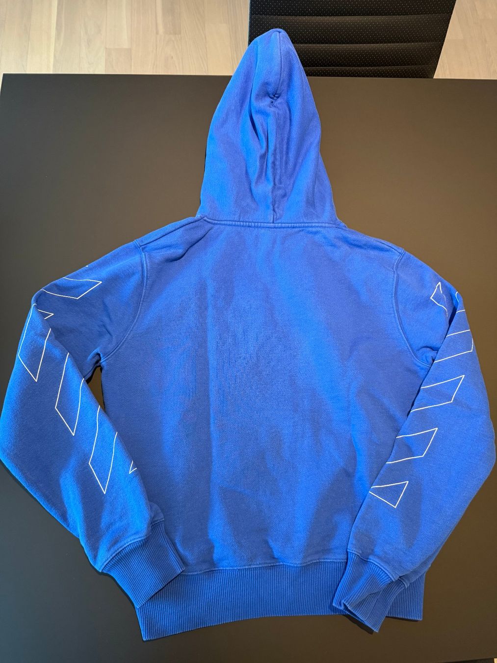 Off-White Maglioni & Felpe: Off-White Hoodie – Usato da Winterthur venduto da Thorben 5