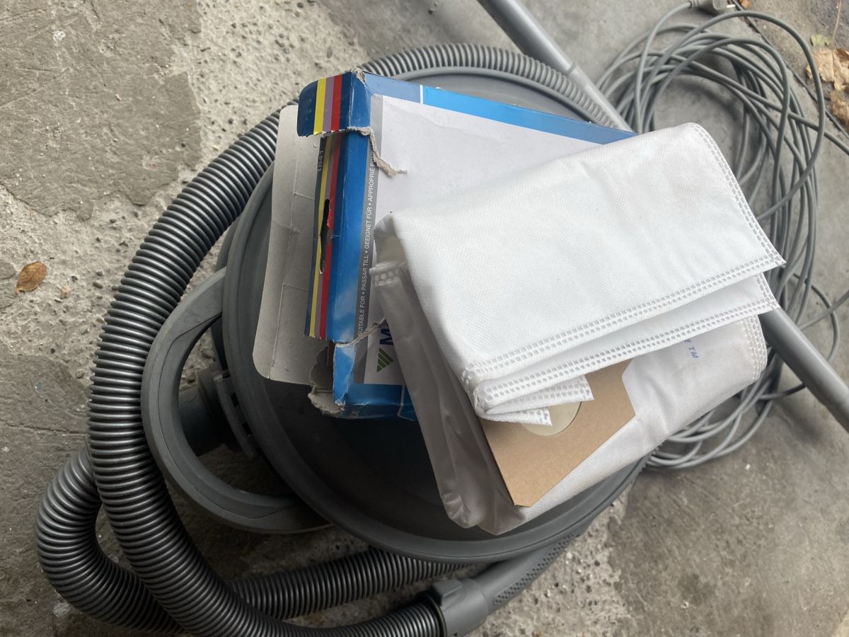Aspirapolveri & Accessori: STAUBSAUGER ELEKTROLUX PRO Z951 – Usato da Bottmingen venduto da Surubi 6