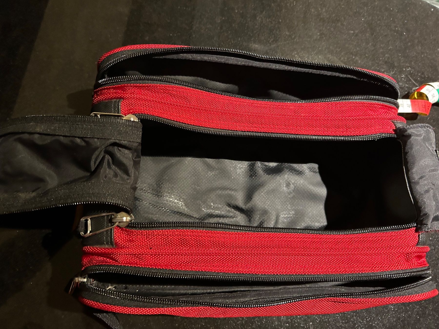 Custodie per cosmetici: Toilettenbeutel Victorinox – Usato da Zumikon venduto da Uranus88 8