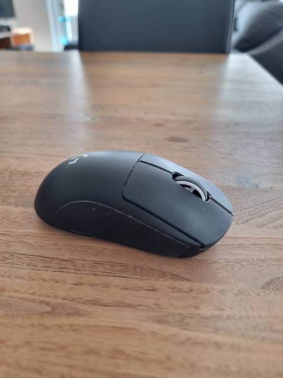 Souris: Logitech Pro X Superlight 2 Maus + Mouse Skates – D'occasion à Aarburg par Joel___ 1