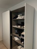 Kleiderschrank