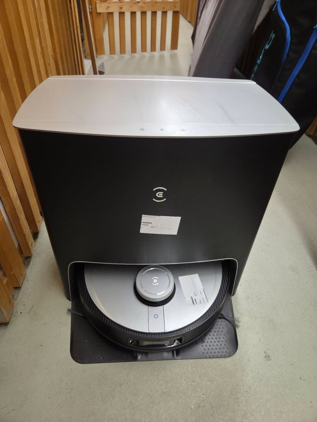 Ecovacs Aspirapolveri & Accessori: Ecovacs Deebot (Defekt) – Difettoso da Zürich venduto da simbio