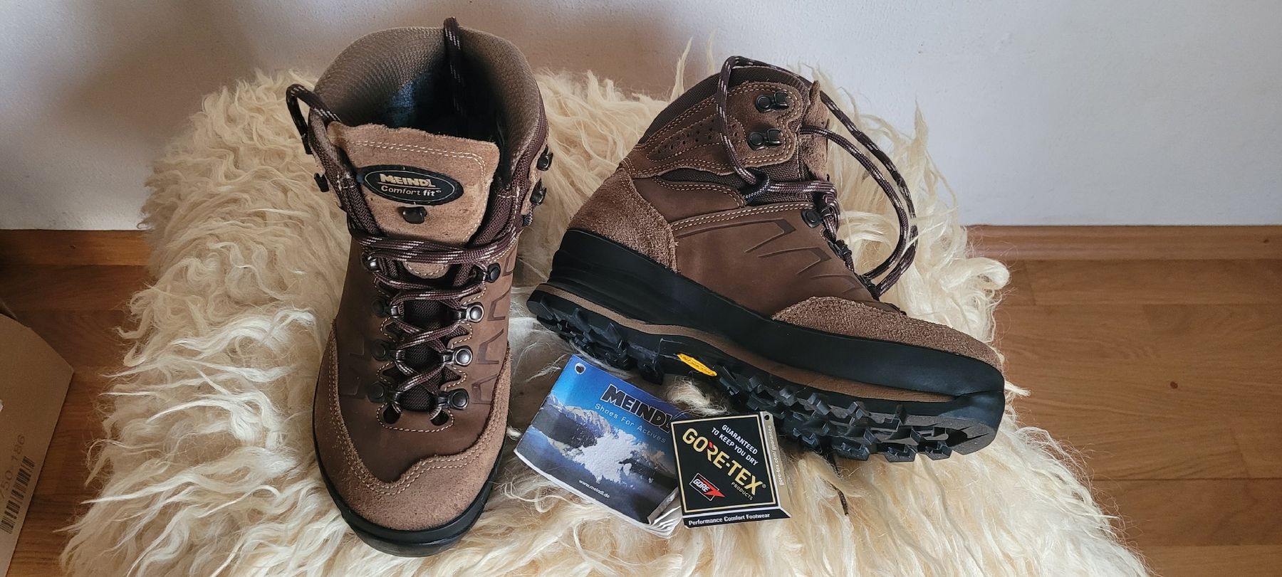 Meindl Chaussures hommes: Meindl Wanderschuhe, 39, neu – Neuf (Voir description) à Bassecourt par Niame 1