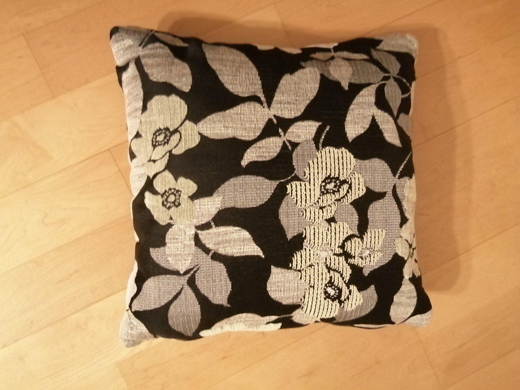 Sessel: Edler Sessel / Loungesessel mit Blumenmuster, Top Zustand – Gebraucht aus zufikon von radar07 6