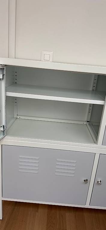 Regale: Ikea Regal aus Metall – Gebraucht aus Zürich von LovieDovie 1