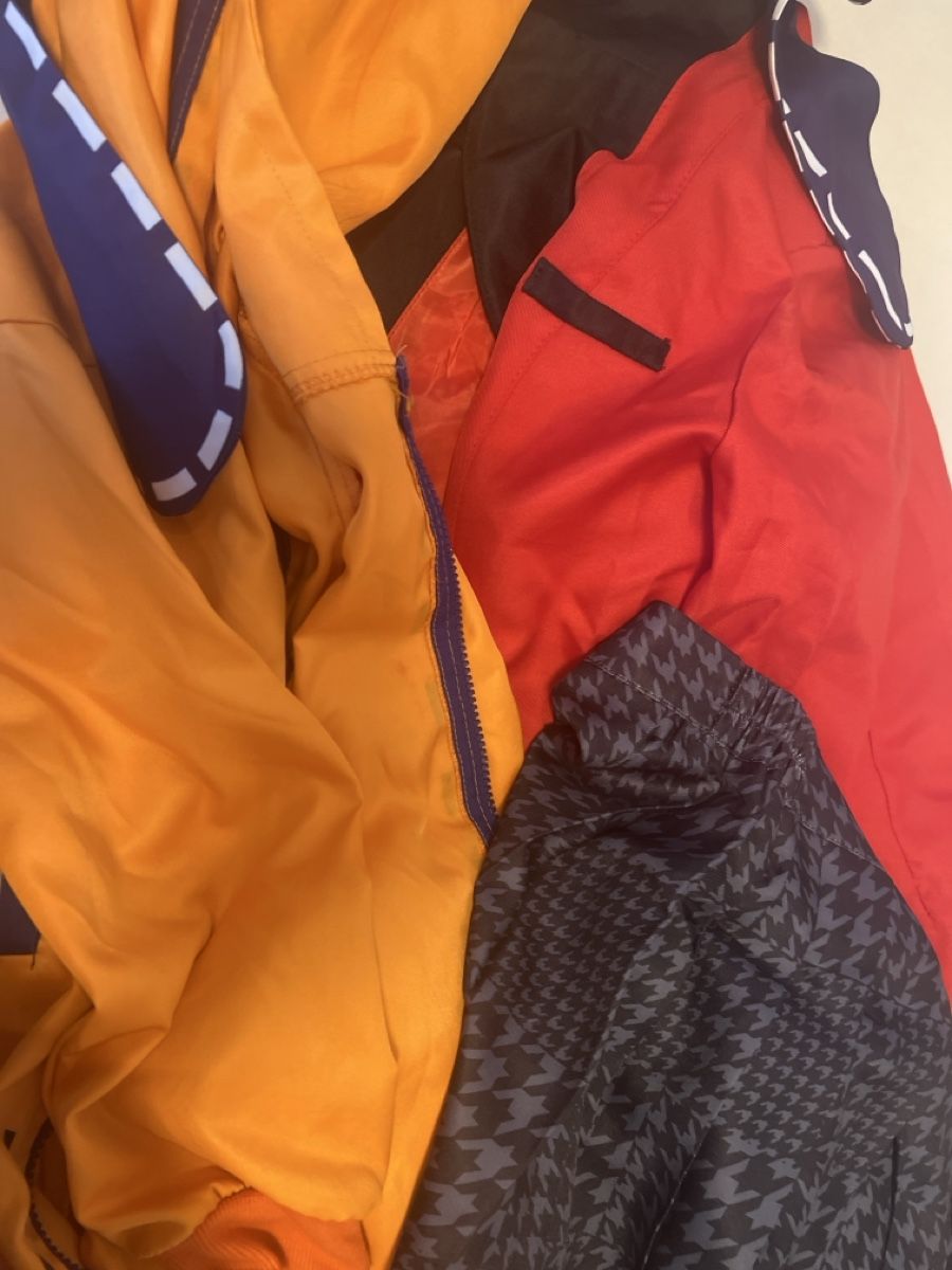 Costumi: Kakegurui cosplay uniform ohne hemd! – Usato da Zuchwil venduto da PonyPopArt