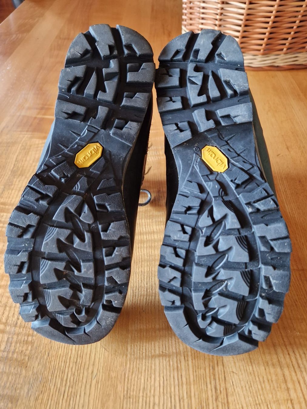 Meindl Scarpe da donna: Meindl Wanderschuhe, Grösse 38, – Usato da Krattigen venduto da Mountain98 1