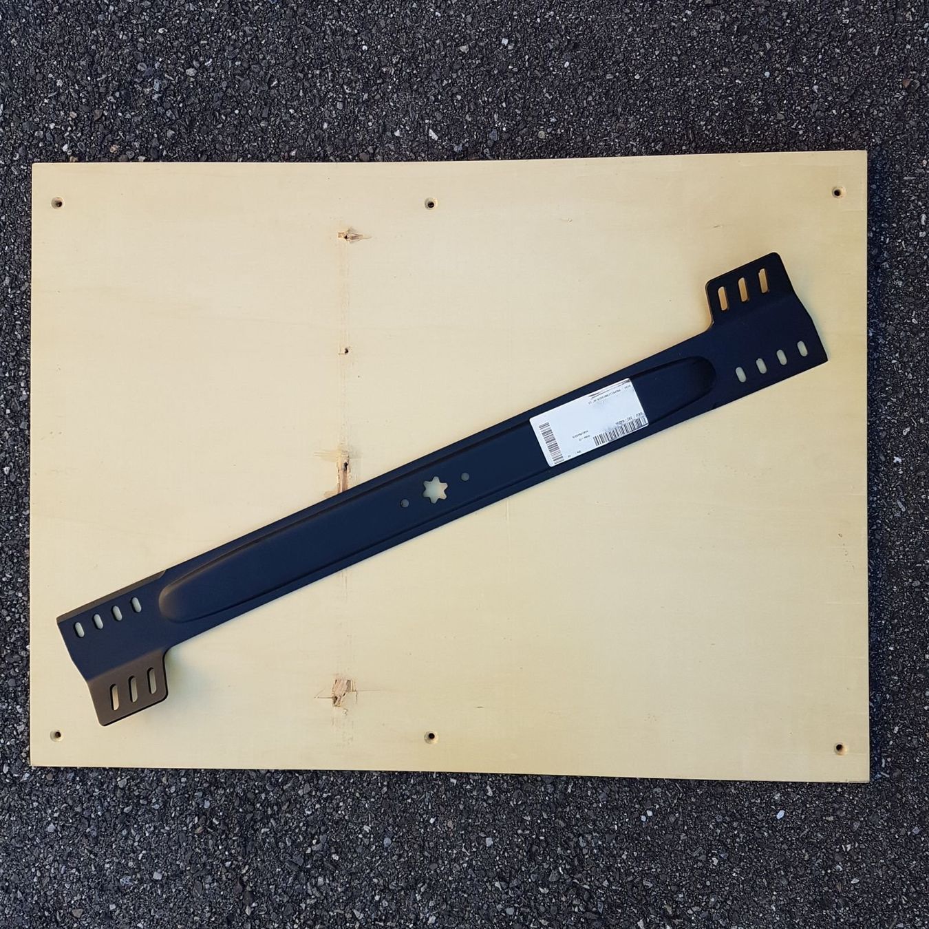Tagliaerba: Messer 76cm/30" für Rasentraktor – Nuovo e nell'imballaggio originale da Frauenfeld venduto da Longo56