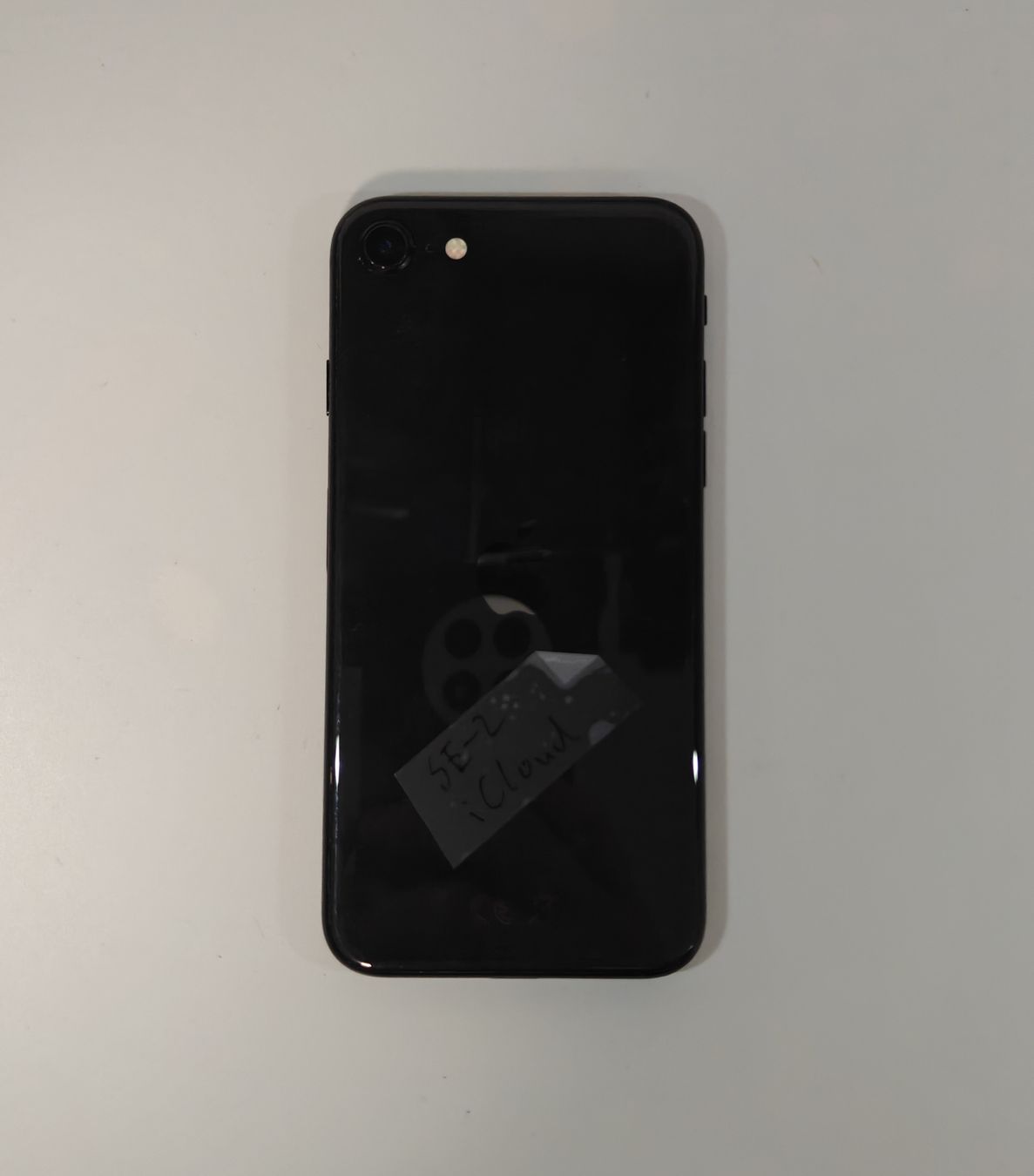 Apple Handys / Smartphones: iPhone SE-2 2020 – Defekt aus Ehrendingen von Rocky985 1