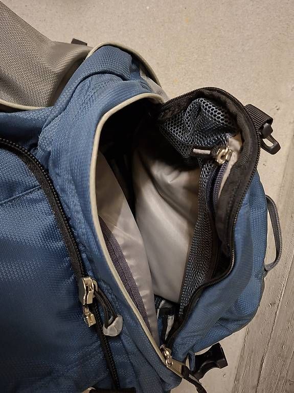 Rucksäcke: Deuter Traveller 70 Reiserucksack, blau – Gebraucht aus Affoltern am Albis von Feather 2