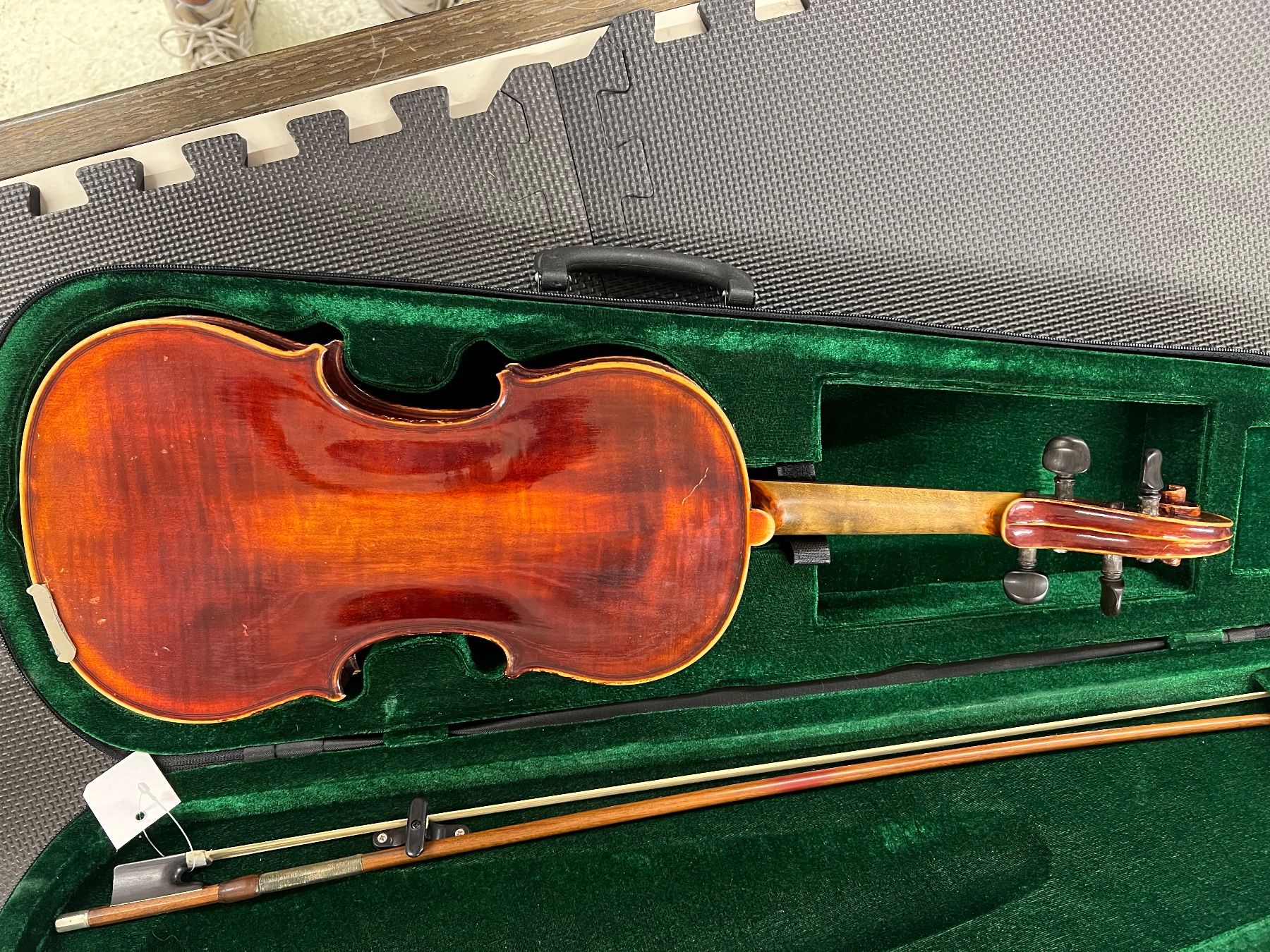 Strumenti musicali: Geige 4/4 inkl. Bogen und Koffer – Usato da Bern venduto da BaernerBrocki 1