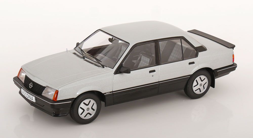 Opel Modellautos: OPEL ASCONA C SR SILBER 1981 1:18 MCW – Neu und originalverpackt aus Suhr von Moebelsiralfred