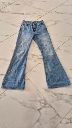 Jeans für ein Mädchen -
