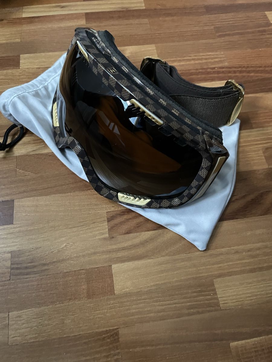 Occhiali & Lenti: Vonzipper Schneebrille – Usato da Luzern venduto da dividus