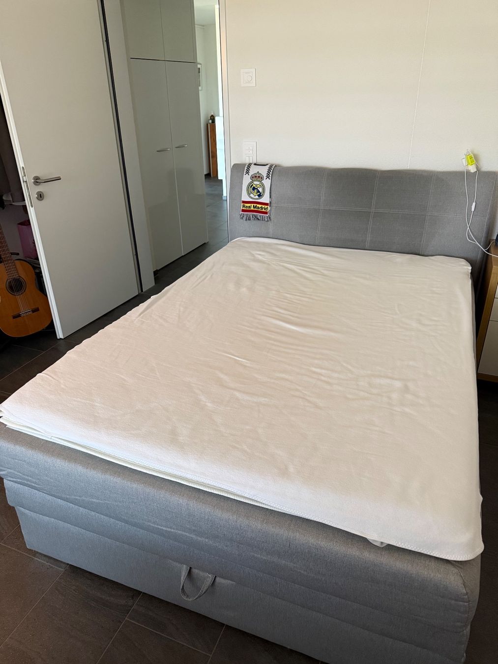 Letti: Boxspringbett mit Molton und Topper – Usato da Tagelswangen venduto da edi_vjz9