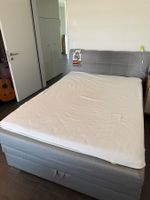 Boxspringbett mit Molton und Topper