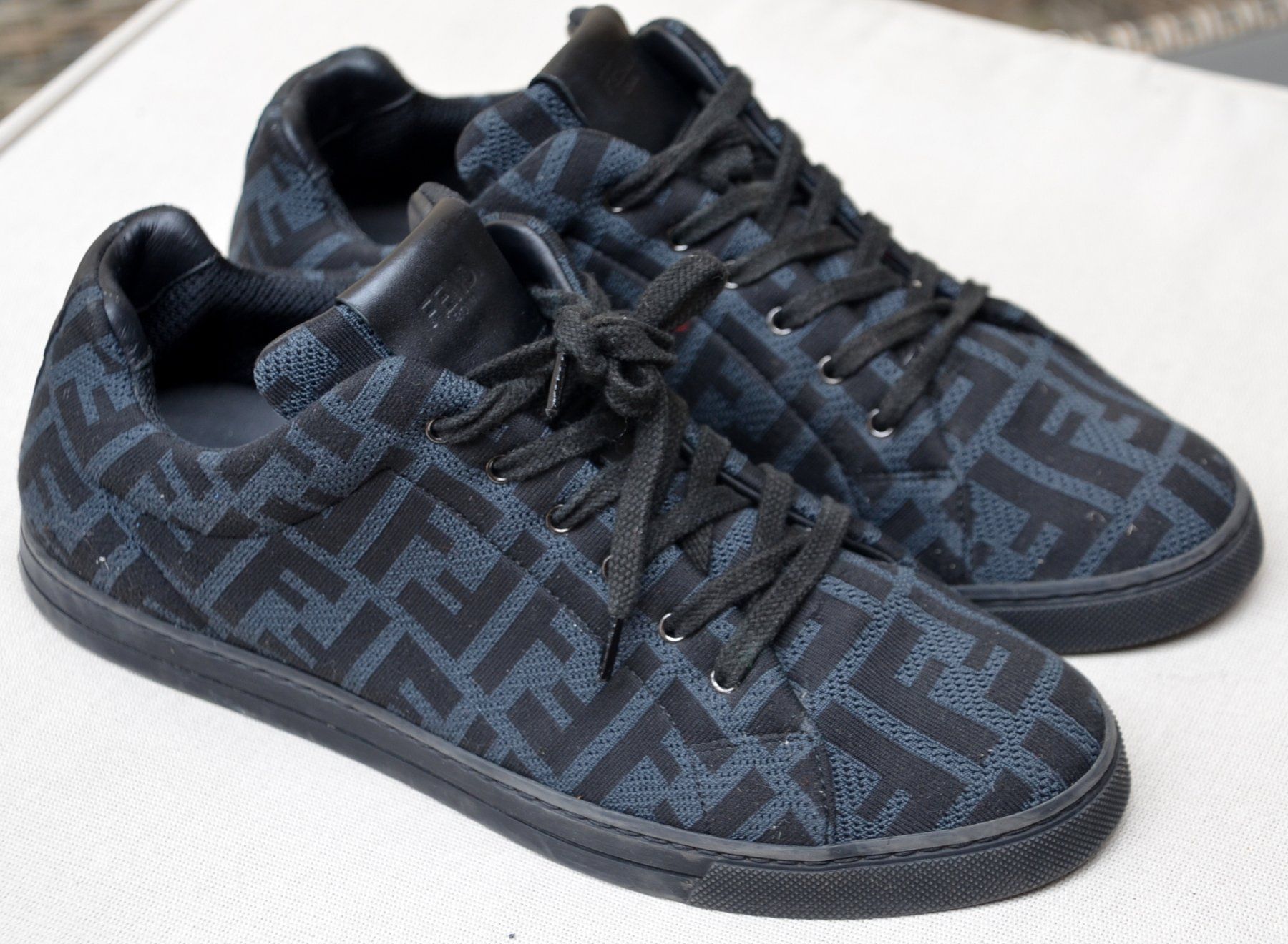 Fendi Scarpe da uomo: Fendi Sneakers .39 – Usato da Collonges venduto da Auganien 2