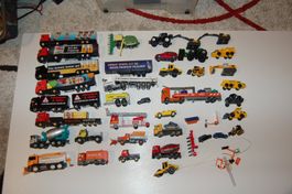 Fahrzeuge diverser Hersteller ca. 1:87 / Lastwagen, Traktor.