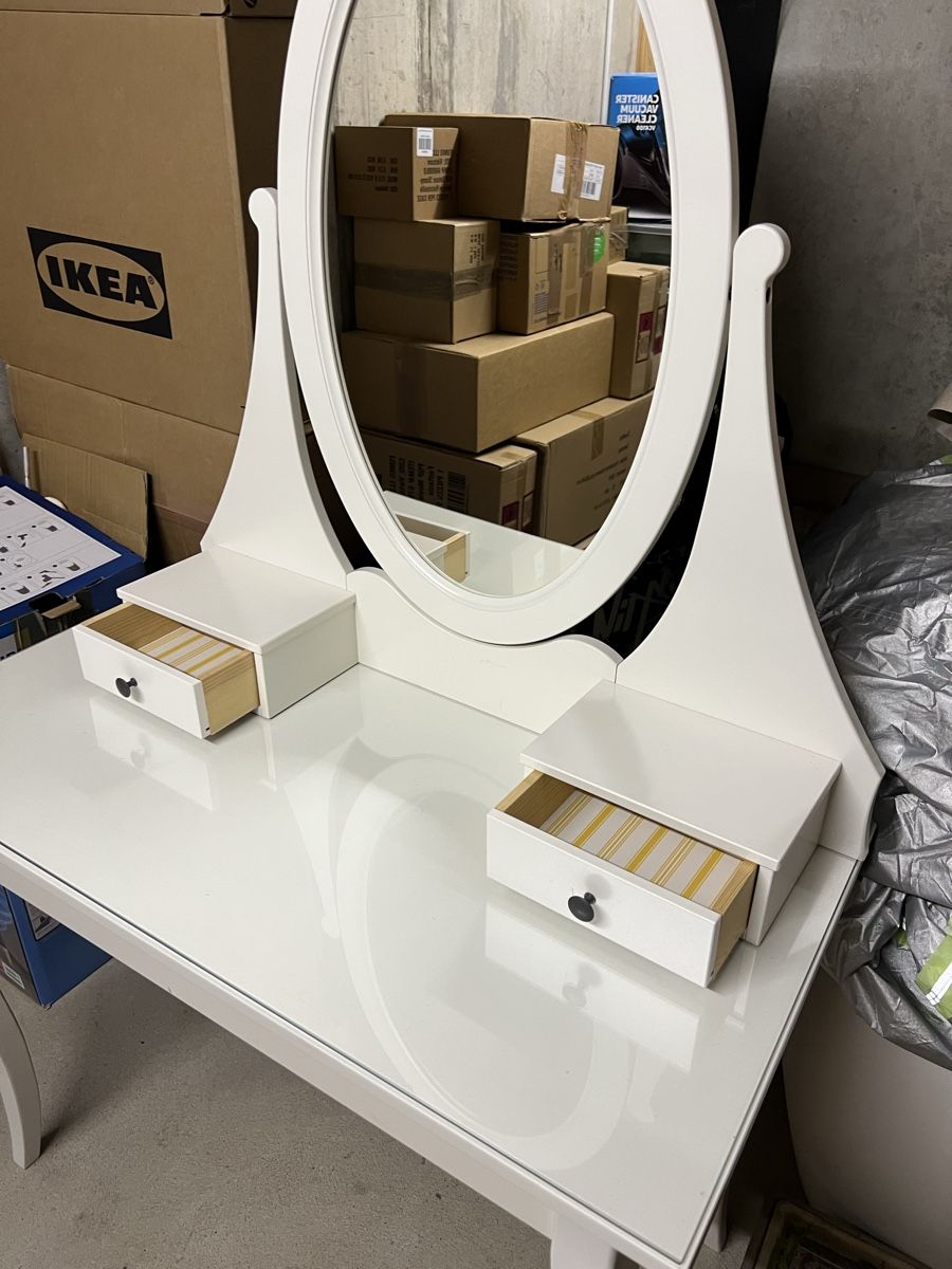 Ikea Schminktische: Schminktisch mit Spiegel, weiss tisch – Gebraucht aus Rafz von SaintCruz 1