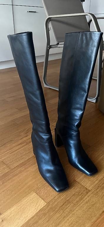 Mango Damenschuhe: Schwarze Stiefel 39 – Gebraucht aus Winterthur von smtpc 1