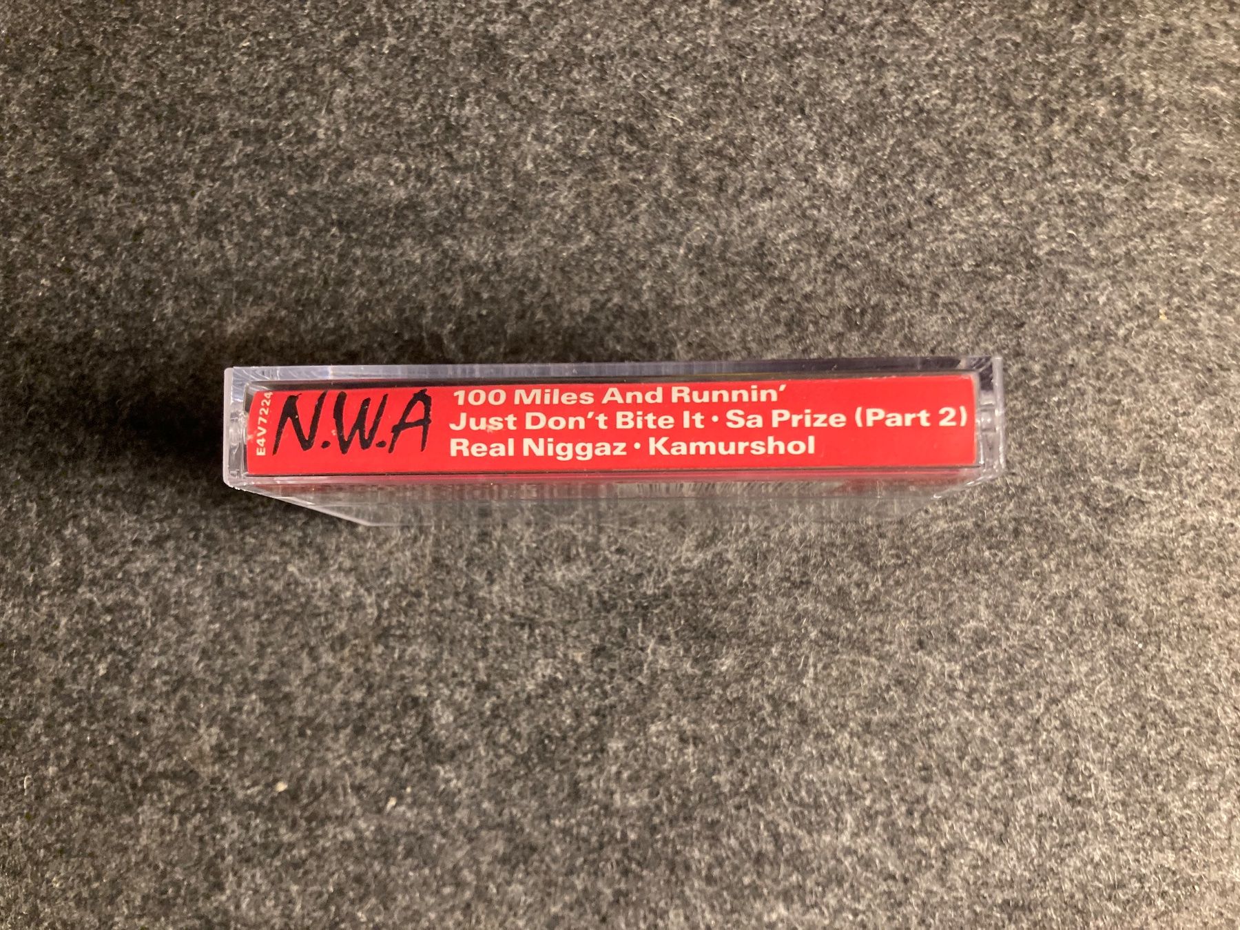 Musicassette: N.W.A. - 100 Miles And Runnin' (MC) – Usato da Fribourg venduto da Karushi 1
