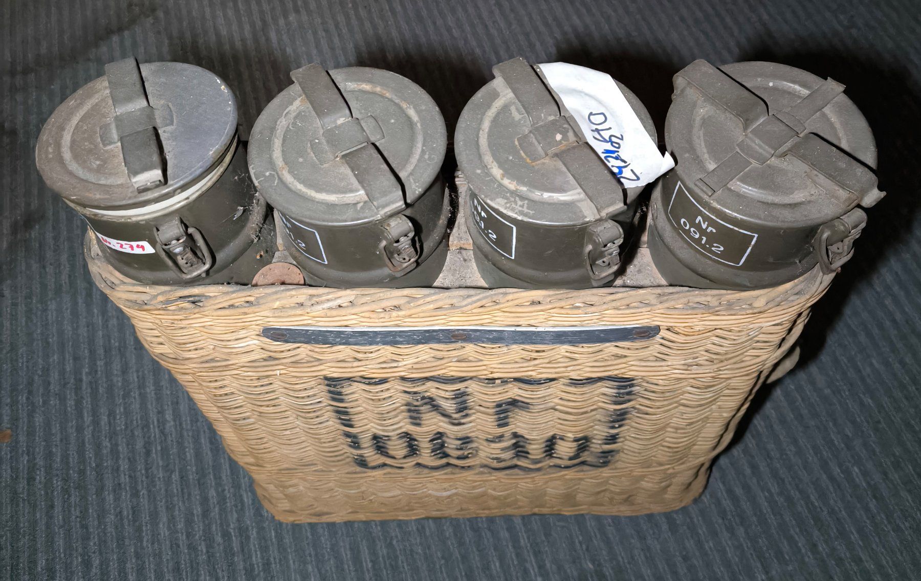 Ausrüstung & Ersatzteile: Militär Munition Kiste – Gebraucht aus Rorschacherberg von snOOpydOg11 1