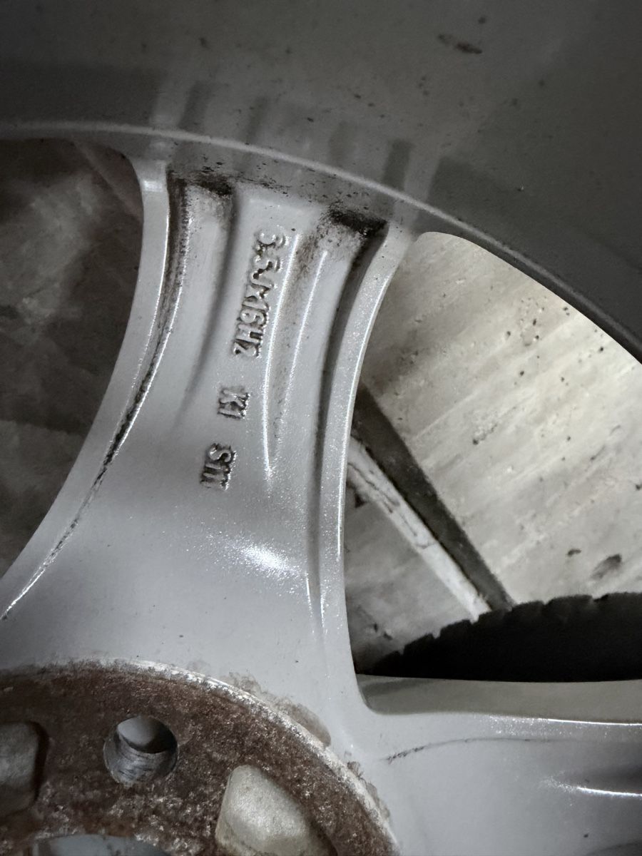 Pneumatici & Ruote complete: Ford Kuga Winterrad – Usato da Kräiligen venduto da tisala 4