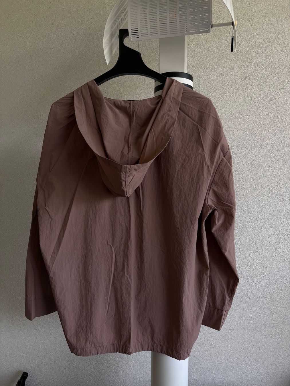 Vestes: AMOMENTO 2018 SS Indie Pink Anorak – D'occasion à Frauenfeld par Classiclover 1