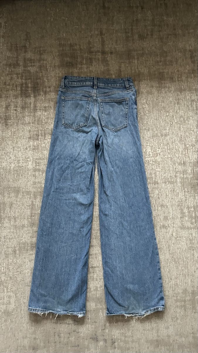 H&M Jeans: Jean bleu H&M, taille 34  – Usato da St-George venduto da elena27 1