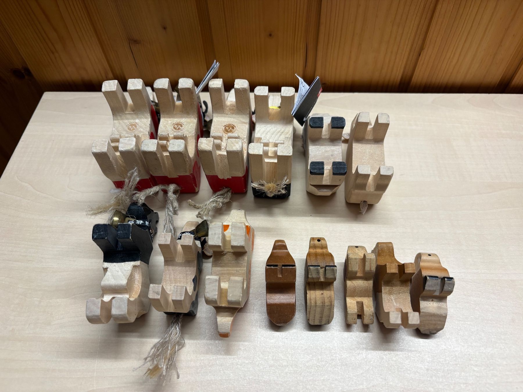 Trauffer Spielzeuge: Trauffer Holzspiel-Figuren 14 Stk. – Gebraucht aus Rümligen von Sibill 8