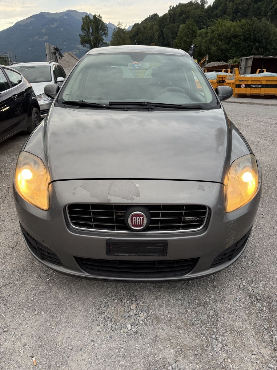 Fiat Automobili: Fiat Croma 1.9 Diesel Automat – Usato da Mollis venduto da BSL10