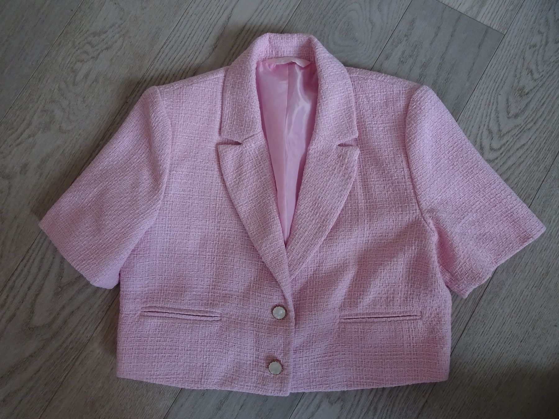 Jacken: Jacke rosa kurzarm, gefüttert, Gr. 42, neu – Neu (gemäss Beschreibung) aus Winterthur von Riiita 1