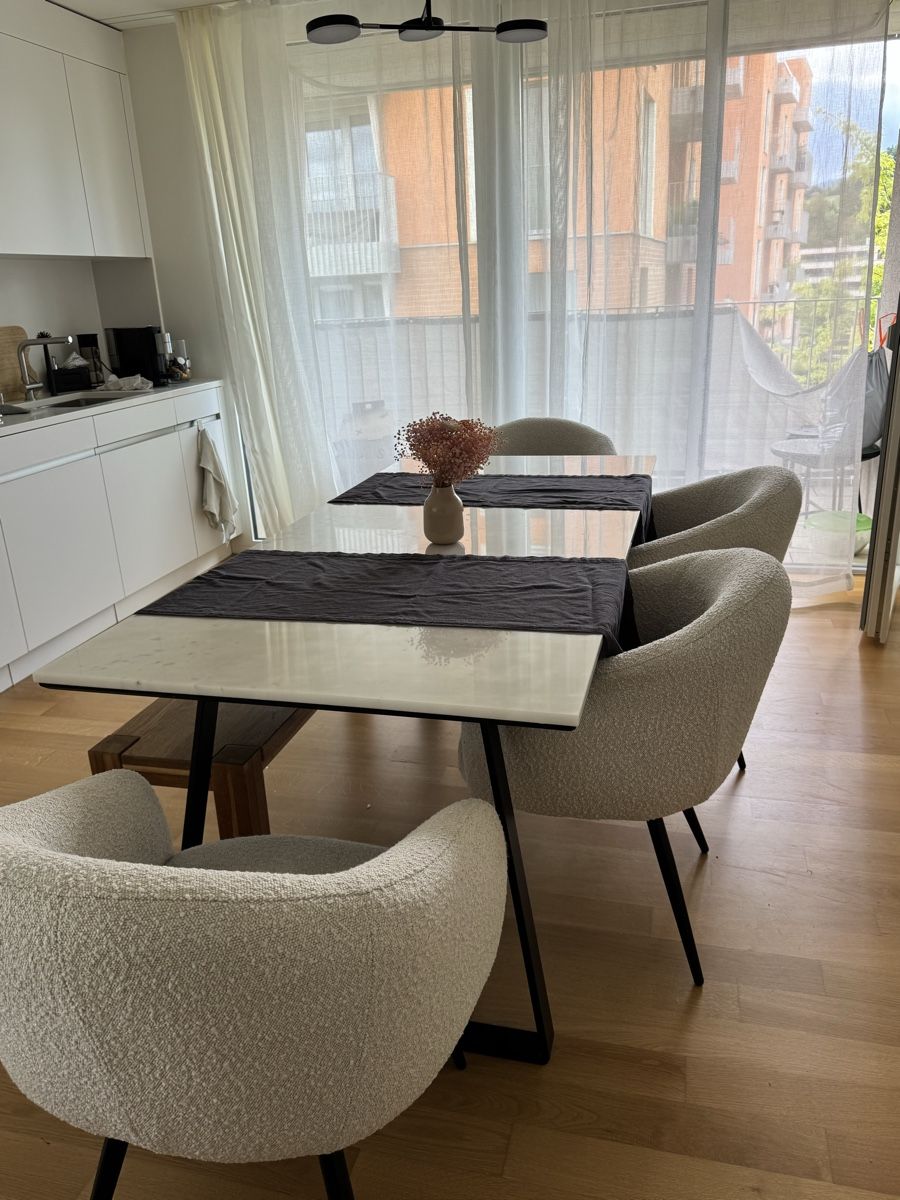 Tables: Echt Marmor Esstisch zu verkaufen – D'occasion à Wädenswil par Pearl7792 1