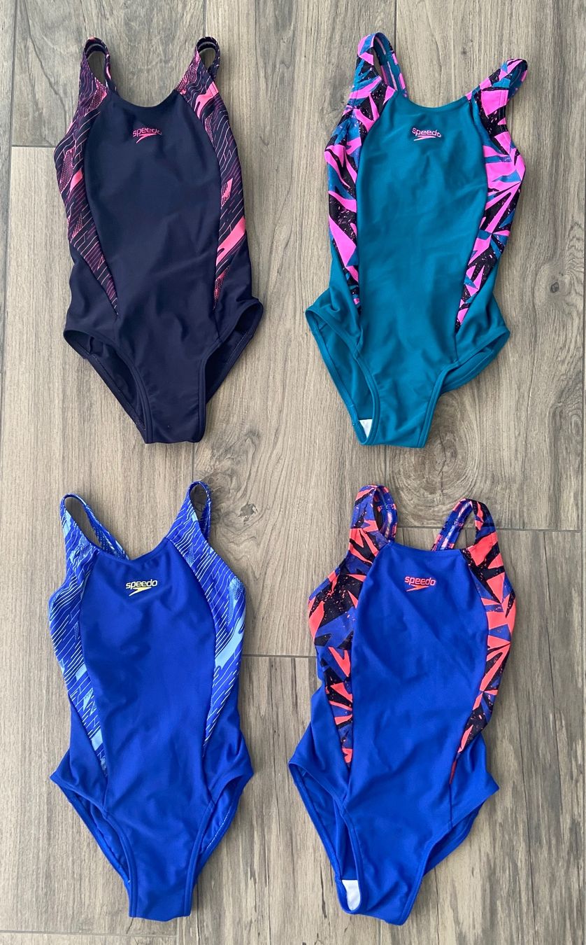 Speedo Costumi da bagno & Bikini: 4x Speedo Mädchen Badeanzug - Grösse 116 – Usato da Pfäffikon ZH venduto da Mihu79
