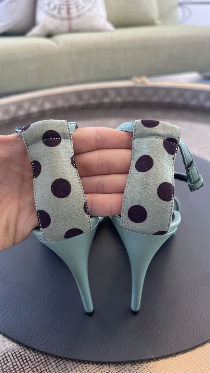 Burberry Scarpe da donna: Burberry Sandals size 38  – Nuovo (secondo la descrizione) da Freienbach venduto da cri_9kly 4